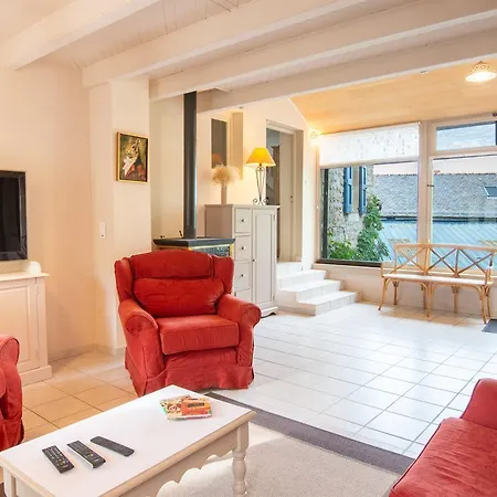 Vakantiehuis Le Des Champs, A Montbrun. *