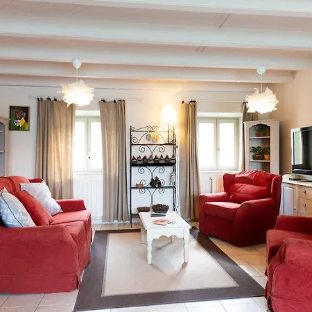 Vakantiehuis Le Des Champs, A Montbrun.