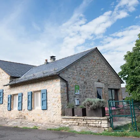 Le Des Champs, A Montbrun. בית נופש