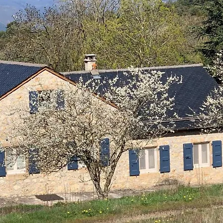 Le Des Champs, A Montbrun. בית נופש Montbrun (Lozere)